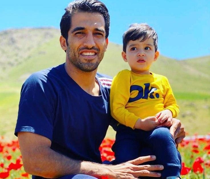 عکس وحید امیری و فرزندانش