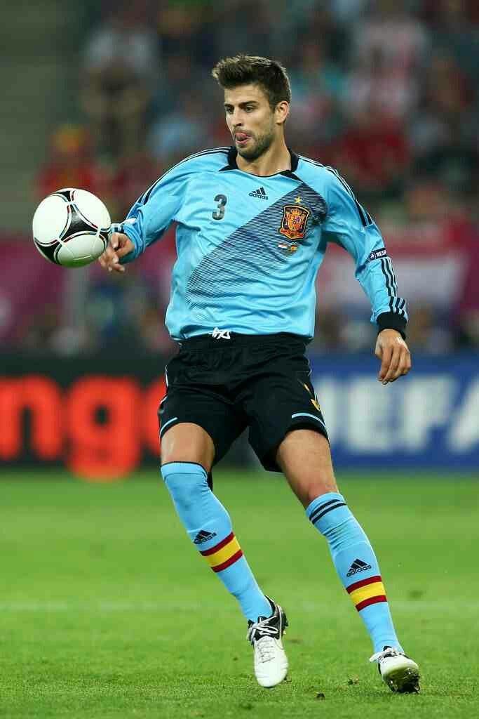 wallpaper Gerard Piqué