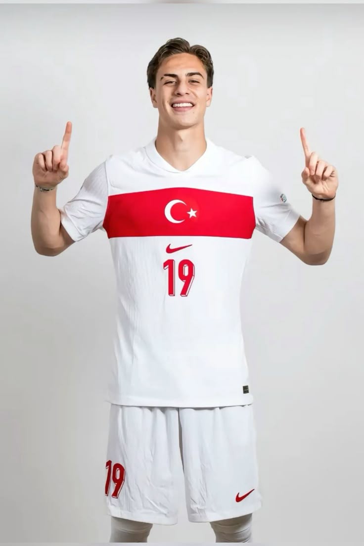 wallpaper Kenan Yıldız