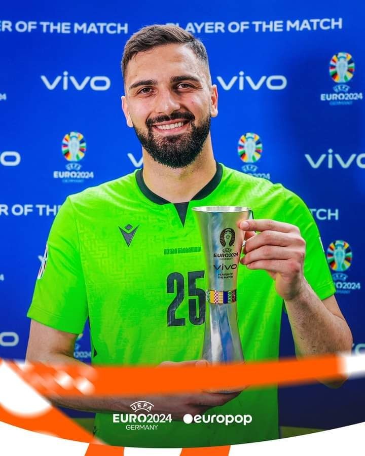 wallpaper 4k Giorgi Mamardashvili