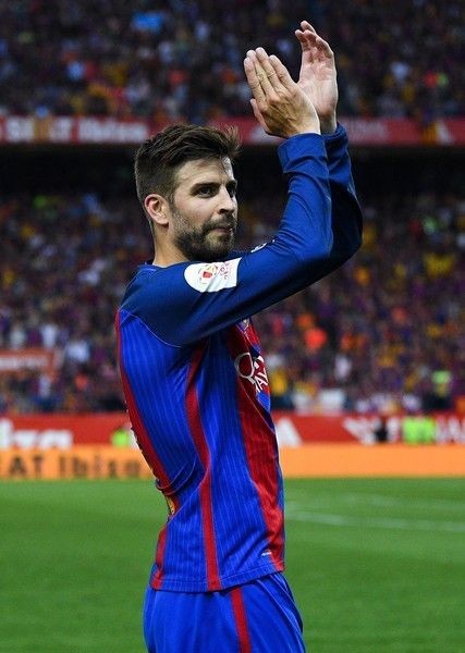 wallpaper hd Gerard Piqué