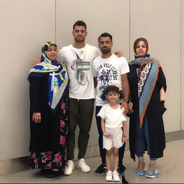 عکس خانوادگی مرتضی پورعلی‌گنجی