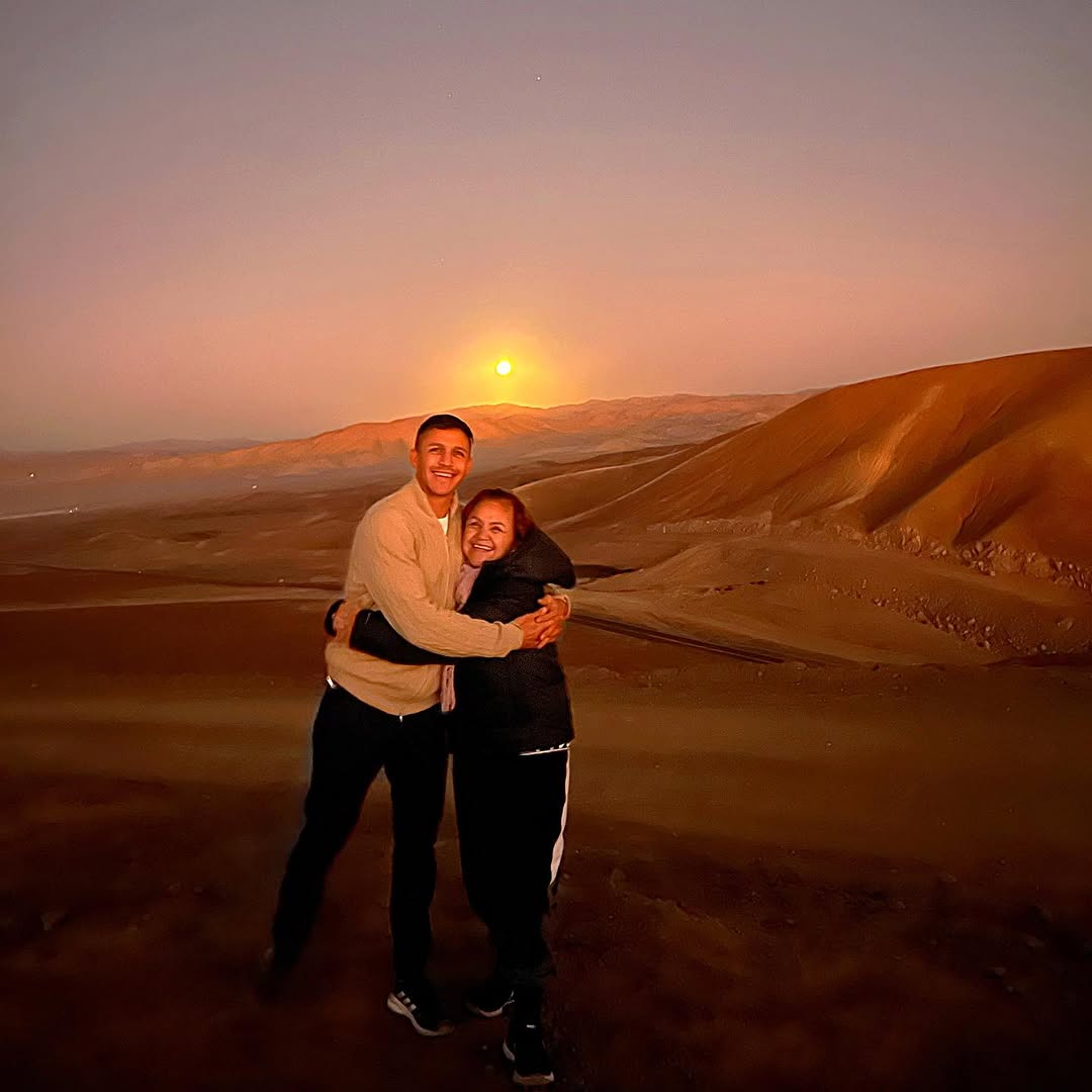 الکسیس سانچز و مادرش