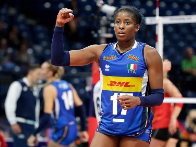 Myriam Sylla wallpaper 4k
