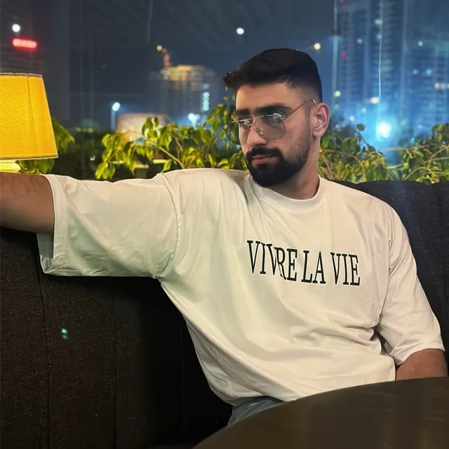 عکس علی حاجی پور - مجله خبری لیورپول عکس علی حاجی پور