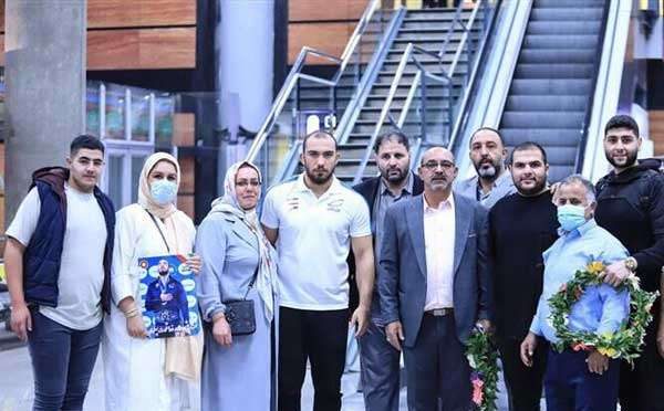 عکس خانوادگی امیرحسین زارع