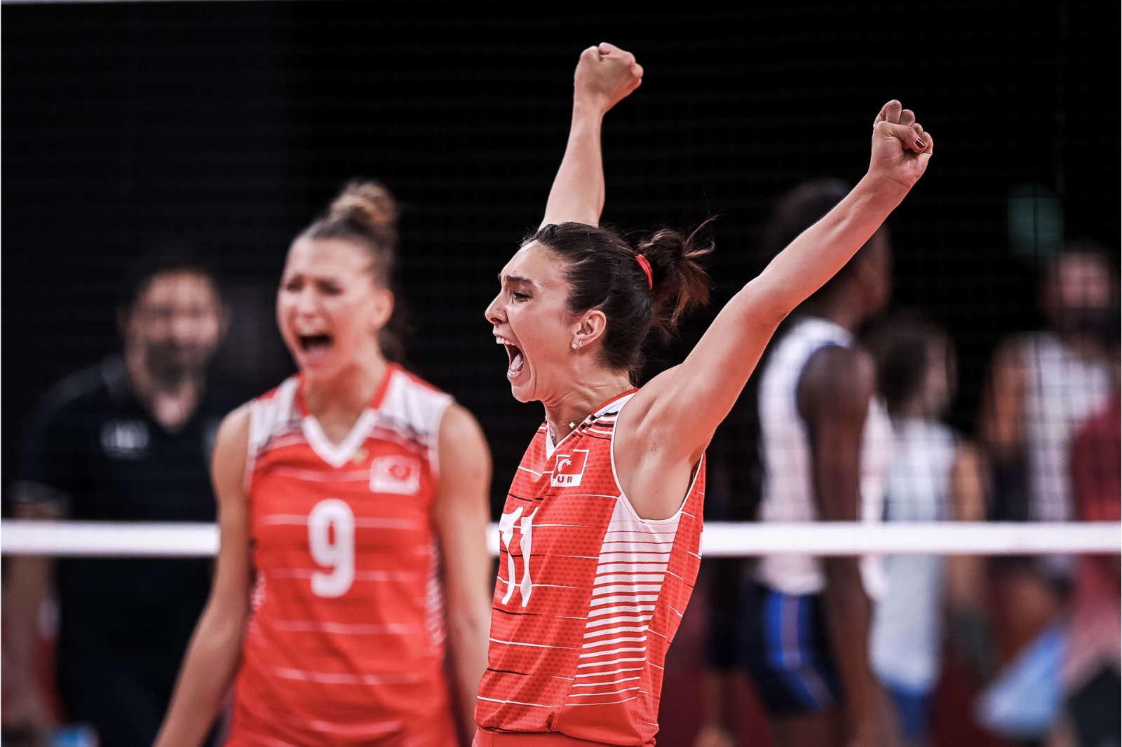 wallpaper Naz Aydemir