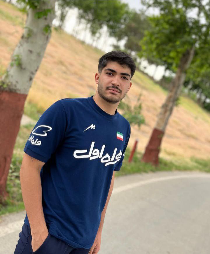 والپیپر امیرحسین ساداتی