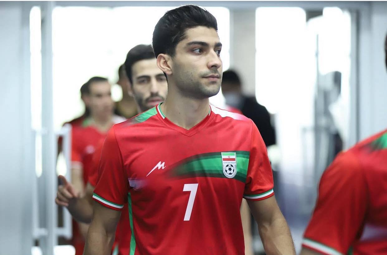 مهدی کریمی والپیپر