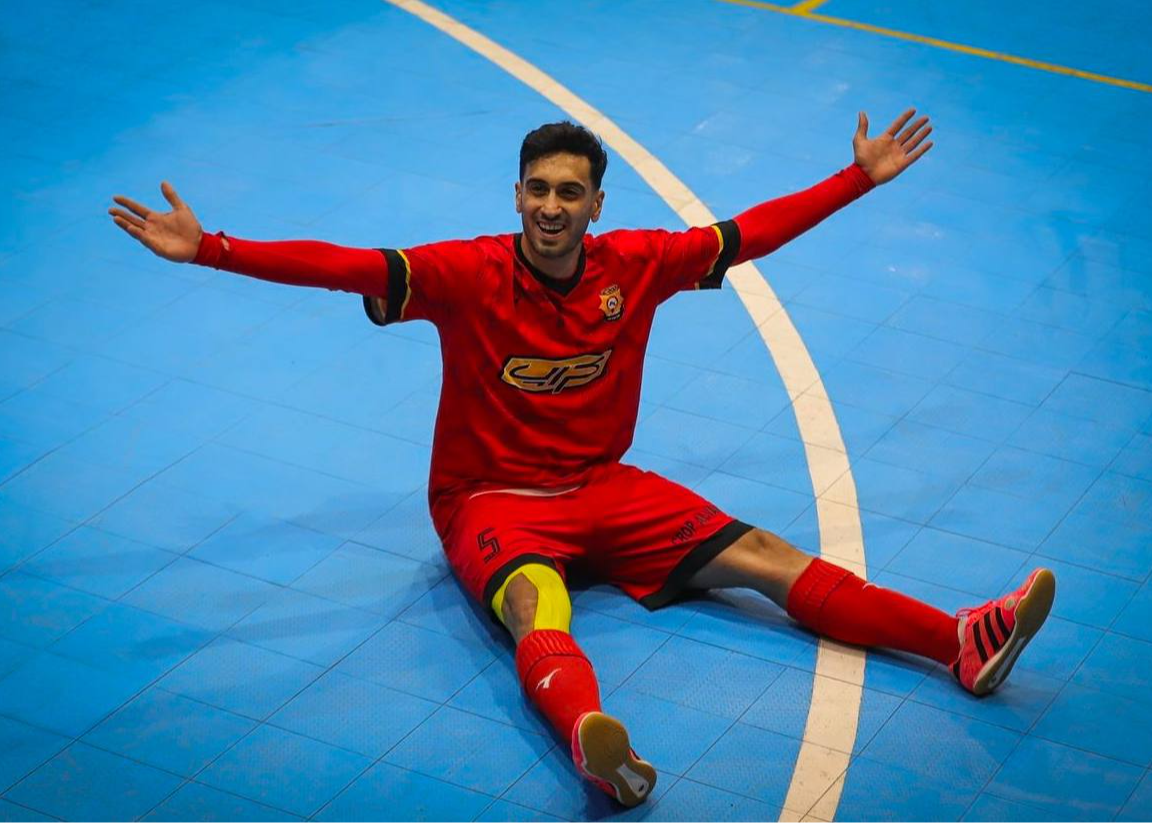 امیرحسین غلامی والپیپر