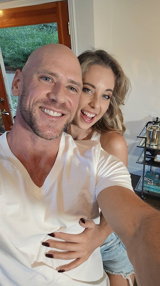 عکس سکسی جانی سینز خشن