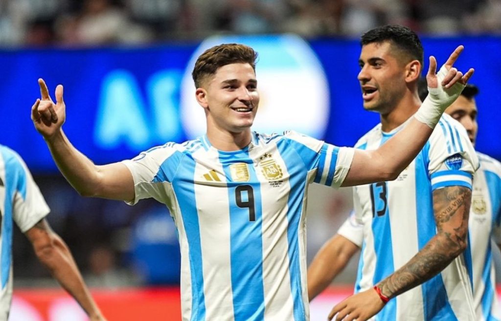 حقوق خولیان آلوارز - مجله خبری لیورپول حقوق خولیان آلوارز