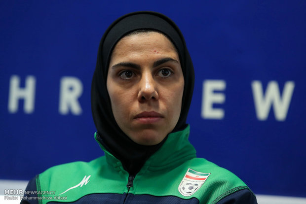 فرزانه توسلی - مجله خبری لیورپول فرزانه توسلی