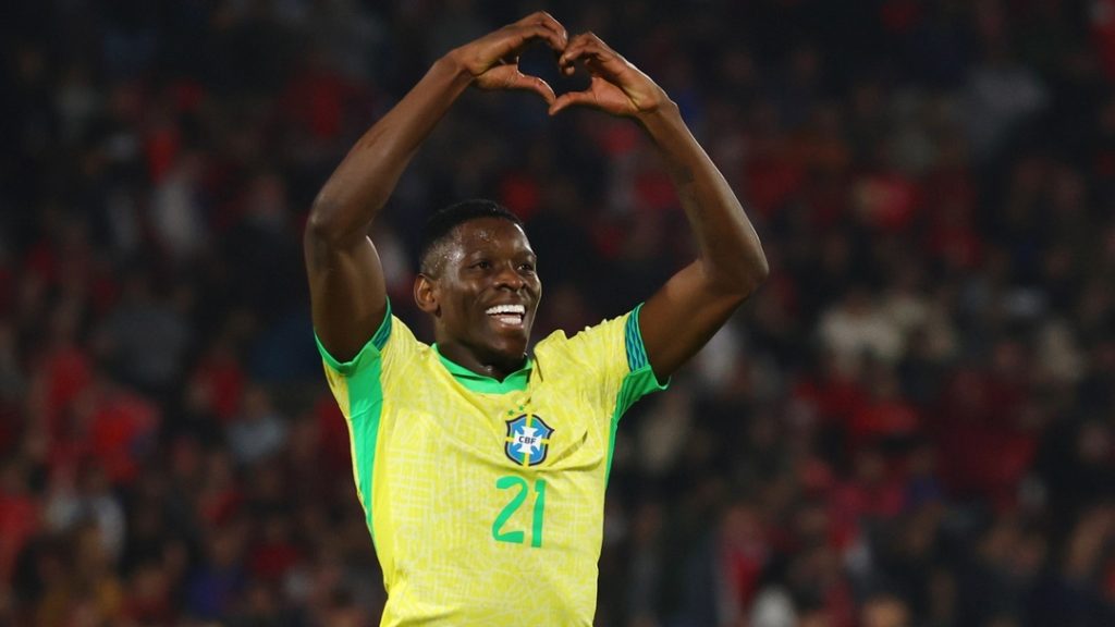 لوییز هنریک - مجله خبری لیورپول لوییز هنریک