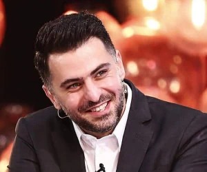 حاشیه های برنامه گنگ علی ضیا - مجله خبری لیورپول حاشیه های برنامه گنگ علی ضیا