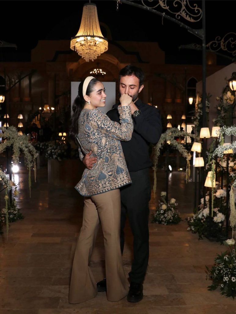 امید موذنی و محیا - مجله خبری لیورپول امید موذنی و محیا