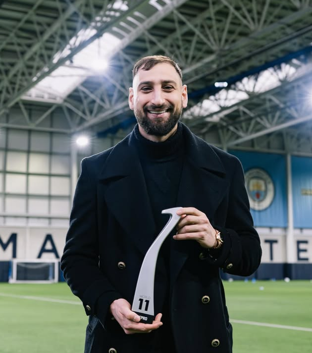 بهترین دروازه‌بان فیفا جان لوئیجی دوناروما